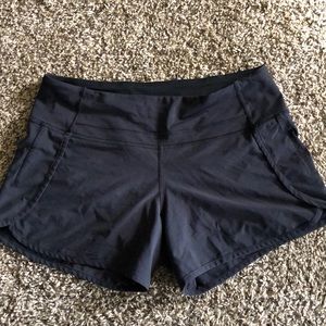 Lululemon speed up short